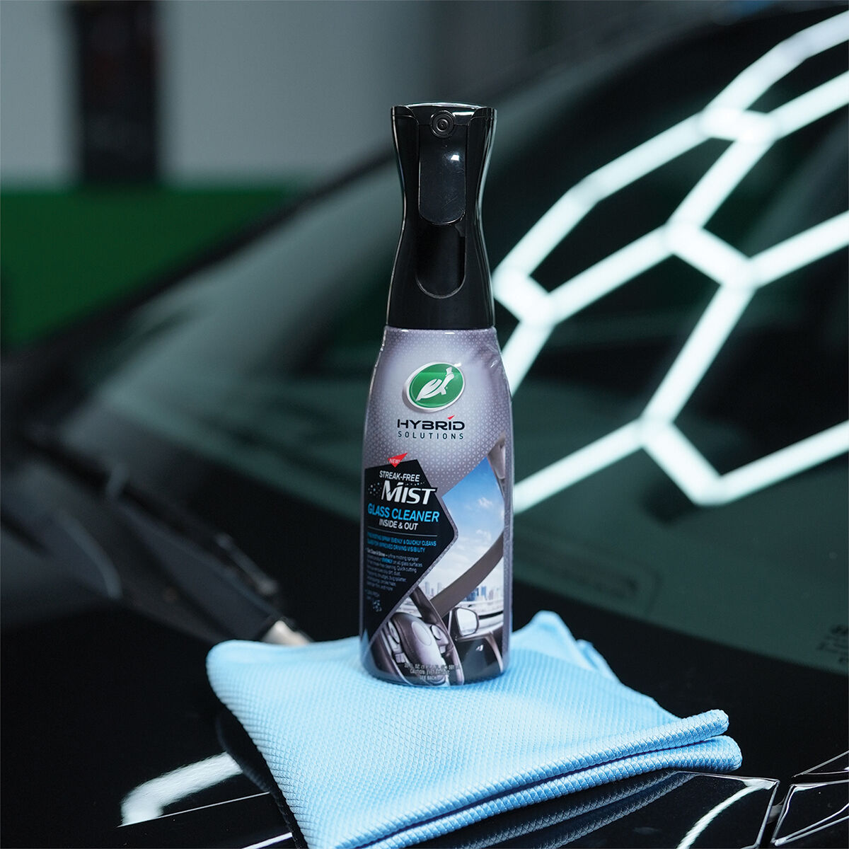 Turtle Wax Hybrid Solutions Streak Free Mist Glass Cleaner 591mL, , scaau_hi-res